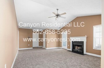 141 Kendall Ct in Raeford, NC - Building Photo - Building Photo