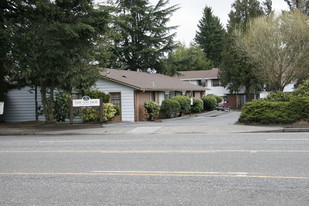 Taylene Court in Portland, OR - Building Photo