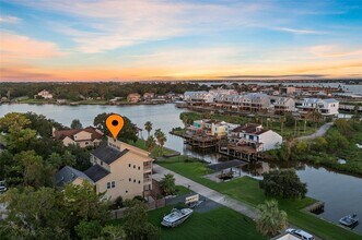 4525 Beacon Hill Dr in Seabrook, TX - Building Photo - Building Photo