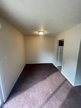 1410 E Jefferson St in Franklin, IN - Building Photo - Building Photo