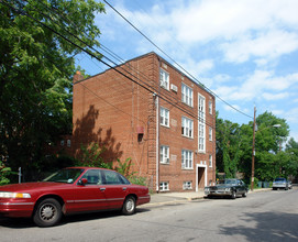 1521 Young St SE in Washington, DC - Building Photo - Building Photo