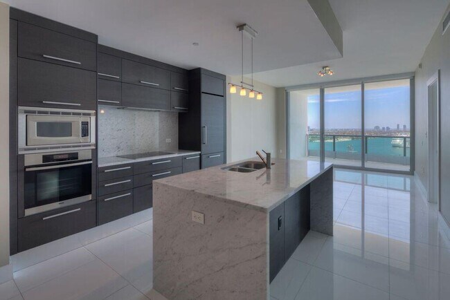 property at 900 Biscayne Blvd