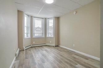 76 Carlton Ave in Jersey City, NJ - Building Photo - Building Photo