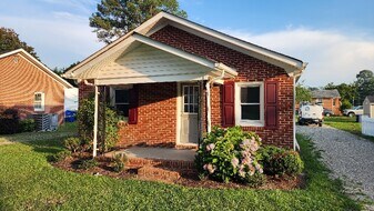 1513 Griggs St in Suffolk, VA - Building Photo