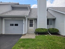 6955 Dorr St in Toledo, OH - Building Photo
