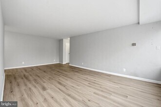 1210 N Taft St in Arlington, VA - Building Photo - Building Photo