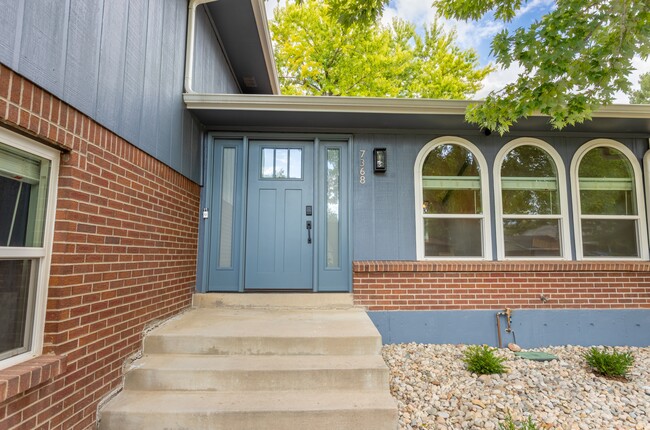 7368 S Lafayette Cir W in Centennial, CO - Building Photo - Building Photo