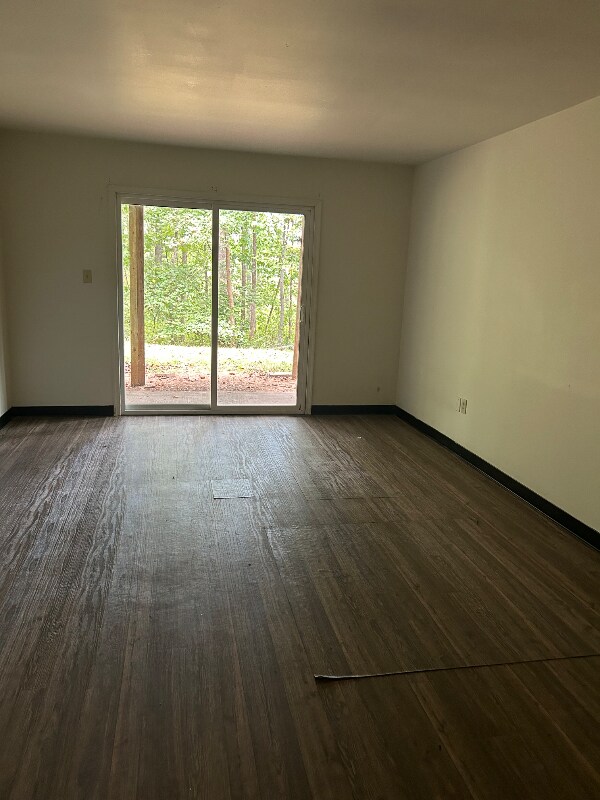 135 Hatton Ln in Meherrin, VA - Building Photo - Building Photo