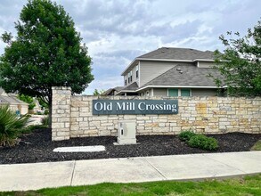 913 Crystal Brook Cv in New Braunfels, TX - Building Photo - Building Photo