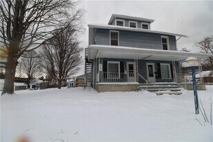 247 Princeton Ave in Corning, NY - Building Photo