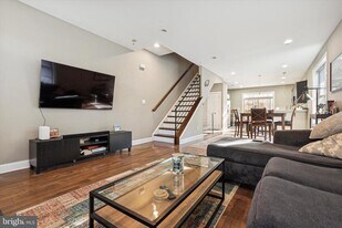 1946 Titan St in Philadelphia, PA - Building Photo