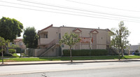 Heritage Park Apartments in Azusa, CA - Foto de edificio - Building Photo