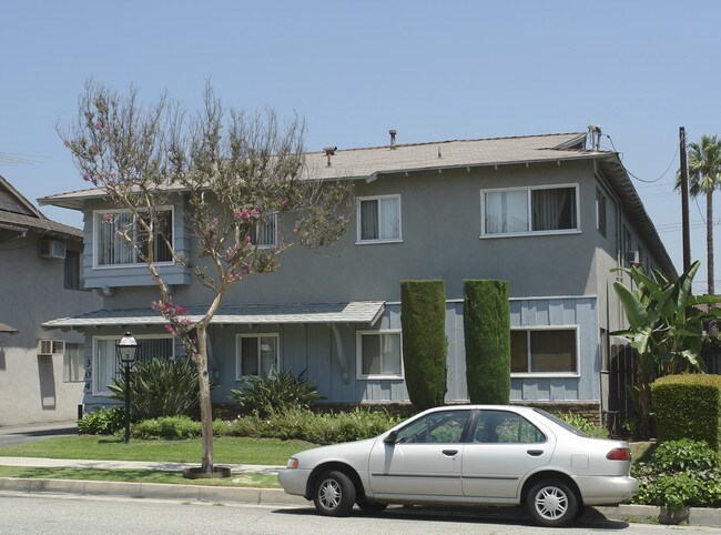 304 N 4th St in Alhambra, CA - Building Photo - Building Photo