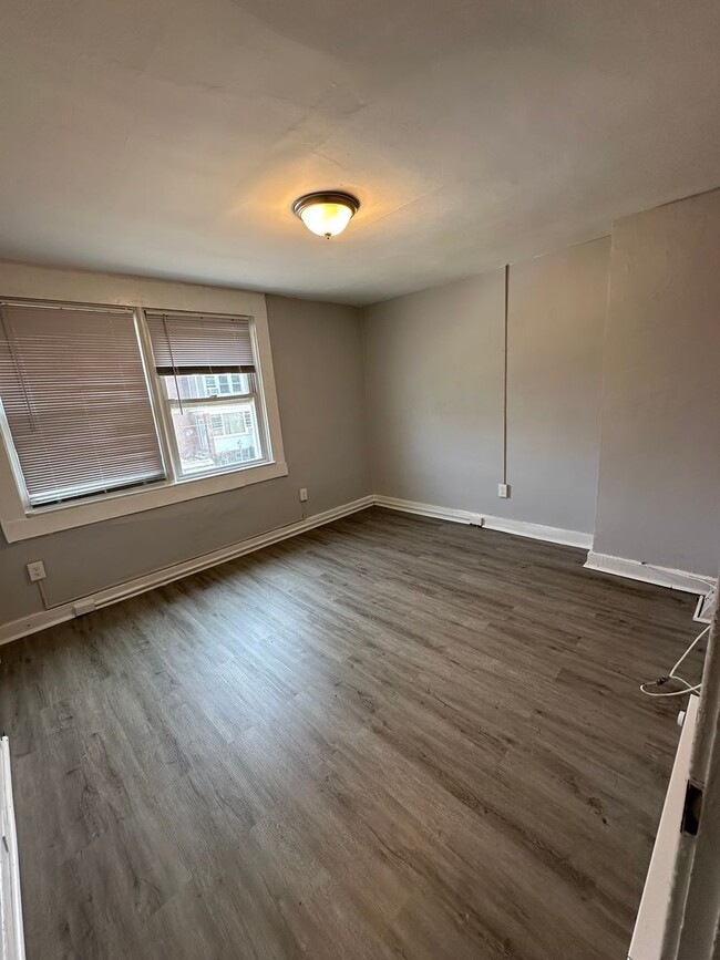 property at 321 N 10th St