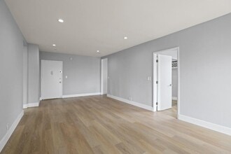 617 N Sweetzer Ave in West Hollywood, CA - Foto de edificio - Building Photo