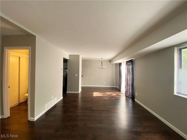 1480 Cedarwood Dr in Westlake, OH - Building Photo - Building Photo