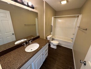 14 Partner Pl in Bloomington, IL - Building Photo - Building Photo