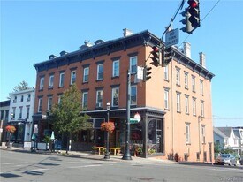 5 N Washington St in Tarrytown, NY - Building Photo