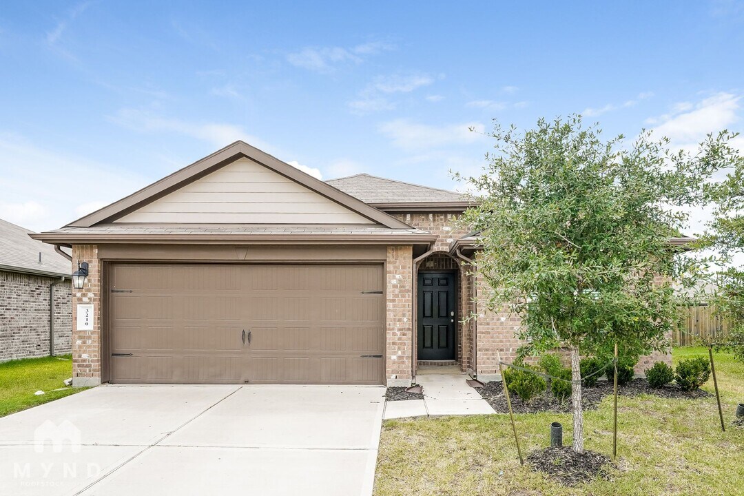 3210 Sumac Dr in Park Row, TX - Building Photo