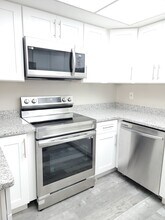 5008 Manatee Ave W in Bradenton, FL - Building Photo - Building Photo