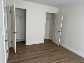 33 Hoppin Ave in East Providence, RI - Foto de edificio - Building Photo