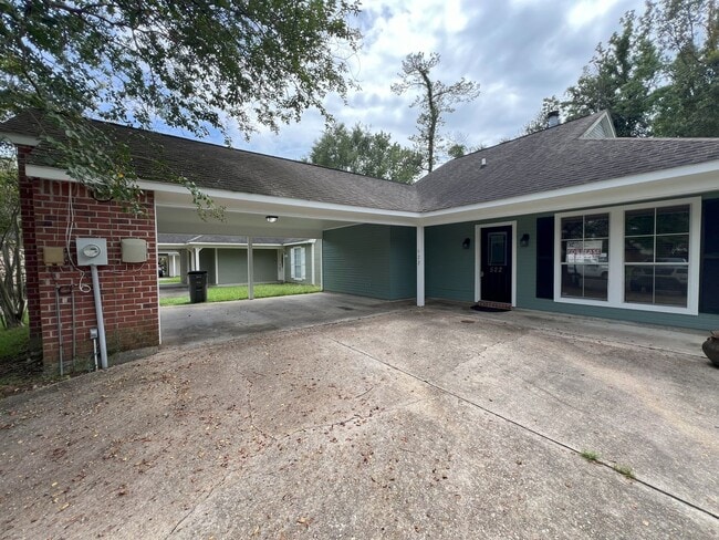 522 Fawn Lake Dr in Baton Rouge, LA - Building Photo - Building Photo