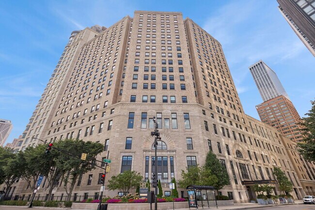 property at 850 N Lake Shore Dr
