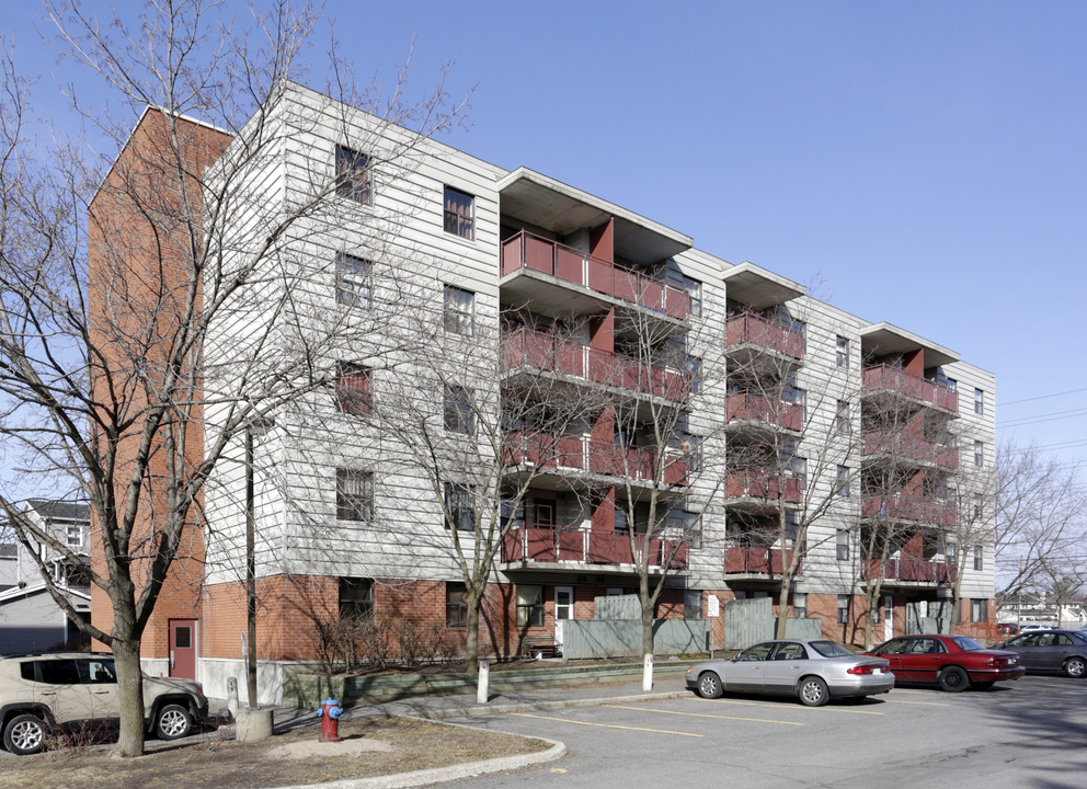 Community Works Place in Ottawa, ON - Building Photo