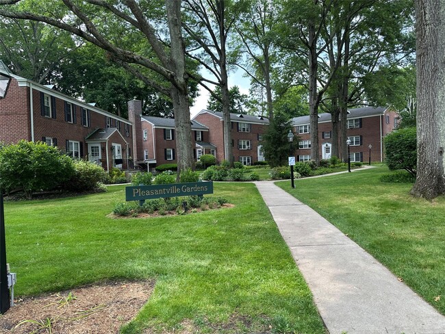 property at 293 Manville Rd