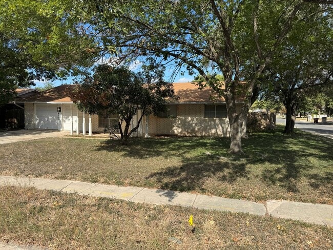 6919 Moon Lake Dr in San Antonio, TX - Building Photo - Building Photo