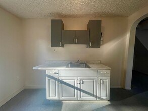 58 Division St-Unit -2nd Floor in Bridgeton, NJ - Building Photo - Building Photo