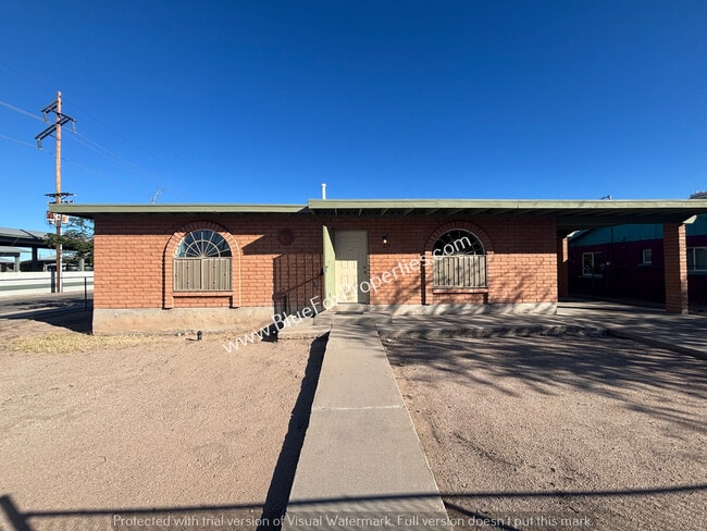 property at 654 W Mabel St