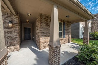 4322 Roaring Timber Dr in Conroe, TX - Building Photo - Building Photo