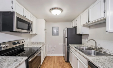 8225 E Fairmount Dr in Denver, CO - Building Photo - Building Photo