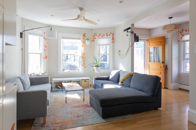 property at 21 Edge Hill St