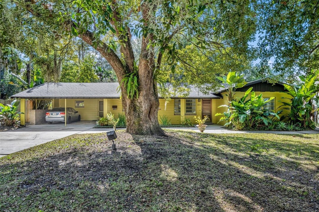 1850 Whitehall Dr in Winter Park, FL - Building Photo