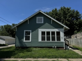 408 E 4th St in Atlantic, IA - Building Photo