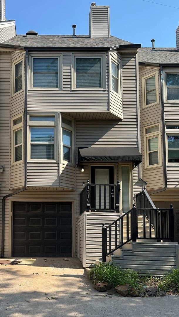 property at 1219 S Lawton Ave
