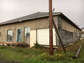 Waldport NW COmmercal Multi Family in Waldport, OR - Building Photo - Building Photo