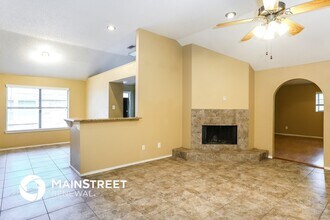 2605 Poplar Spring Rd in Fort Worth, TX - Foto de edificio - Building Photo