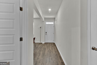 1054 Mackets Ct SE in Atlanta, GA - Building Photo - Building Photo