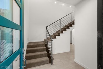 350 Solitude Peak Ln in Henderson, NV - Building Photo - Building Photo