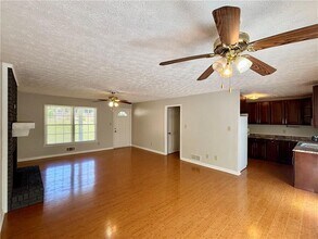 2050 Abington Ln in Snellville, GA - Building Photo - Building Photo