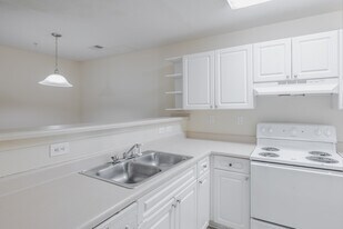 Appian Way in North Charleston, SC - Building Photo