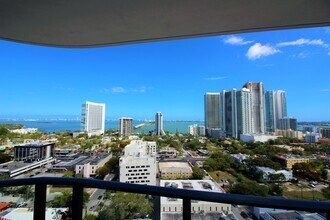 3401 NE 1st Ave, Unit 1504 in Miami, FL - Building Photo - Building Photo