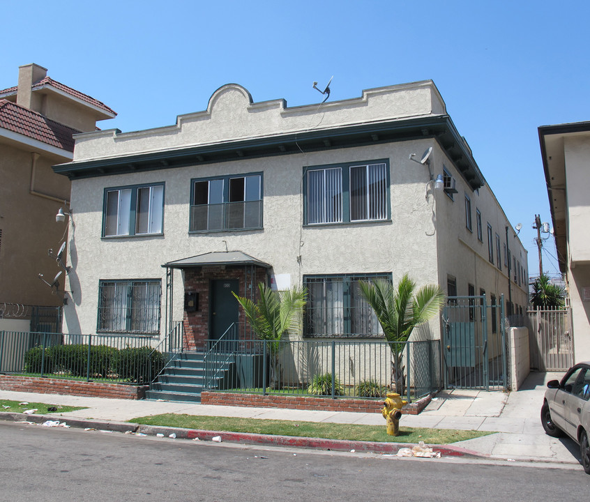 833 S Carondelet St in Los Angeles, CA - Building Photo