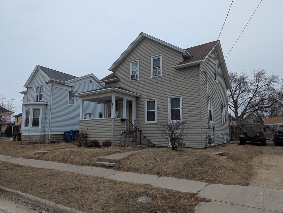 620 Prospect Ave in Oshkosh, WI - Building Photo