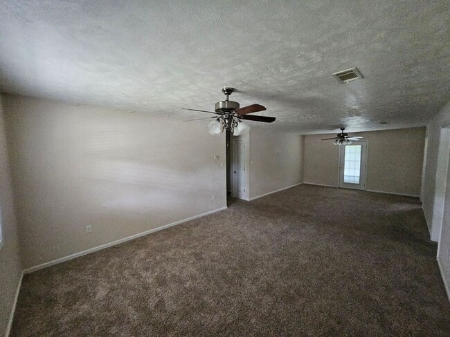 1602 Allison St in Leesville, LA - Building Photo - Building Photo