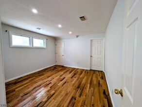 34 Cedar Ave in Newark, NJ - Building Photo - Building Photo