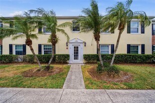 13690 Orange Sunset Dr in Tampa, FL - Building Photo